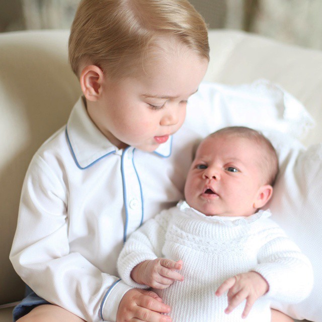 Książę George, księżniczka Charlotte, fot. Instagram @dukeandduchessofcambridge