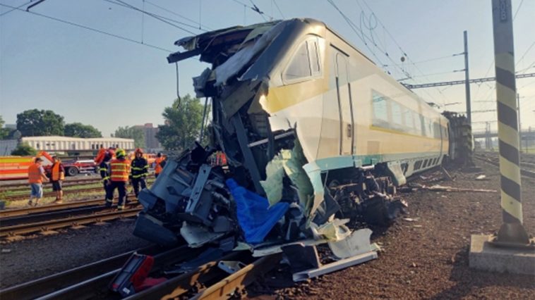 Katastrofa kolejowa w Czechach - fot. Facebook @drazni.inspekce
