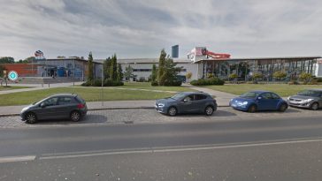 Gwałt we wrocławskim aquaparku - fot. screenshot Google Street View